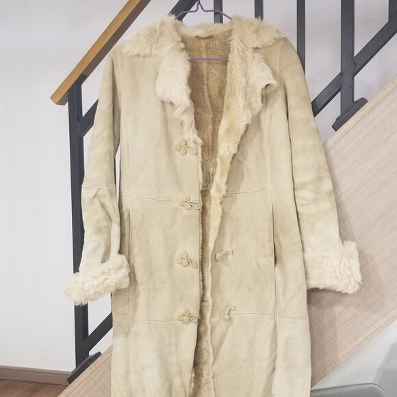 Danier Shearling Suede Coat - Picture 2 of 14